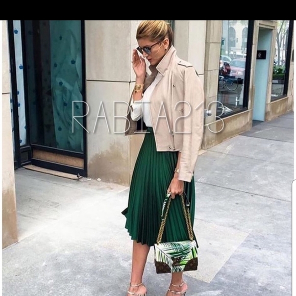 Zara Dresses & Skirts - ZARA Pleated Skirt Emerald Sz S